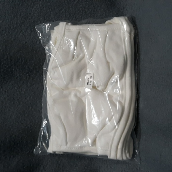((New)) White cloth face mask - Picture 1 of 4